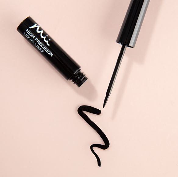 High Precision Liquid Liner zwart