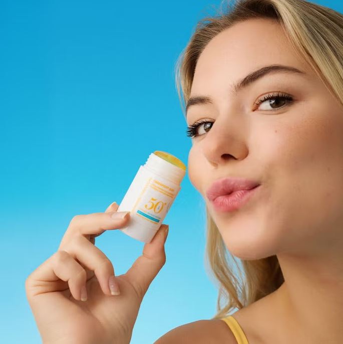 germaine-de-capuccini-timexpert-sun-stick-spf50