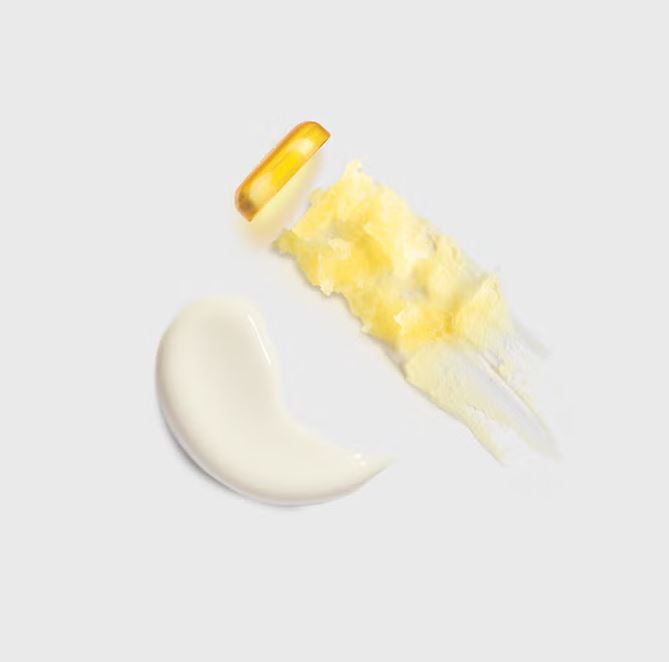 Germaine de Capuccini Timexpert Sun SPF 50 promoset met anti-aging beschermingsvloeistof en onzichtbare zonbeschermingsstick, aanwezig in een gele waterbestendige toilettas met turquoise luipaardprint.